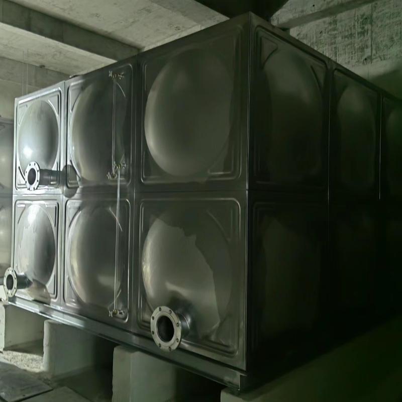 西安市不（bú）鏽鋼水箱安裝完成
